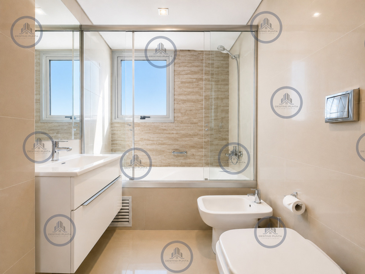 Apartamento ID.1776 - Venta de gran apartamento de 3 dormitorios con parrillero propio en Playa Brava, Punta del Este