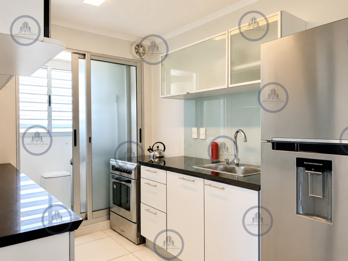 Apartamento ID.195 - Excelente Apartamento de 2 Dormitorios en Ocean Drive, Punta del Este