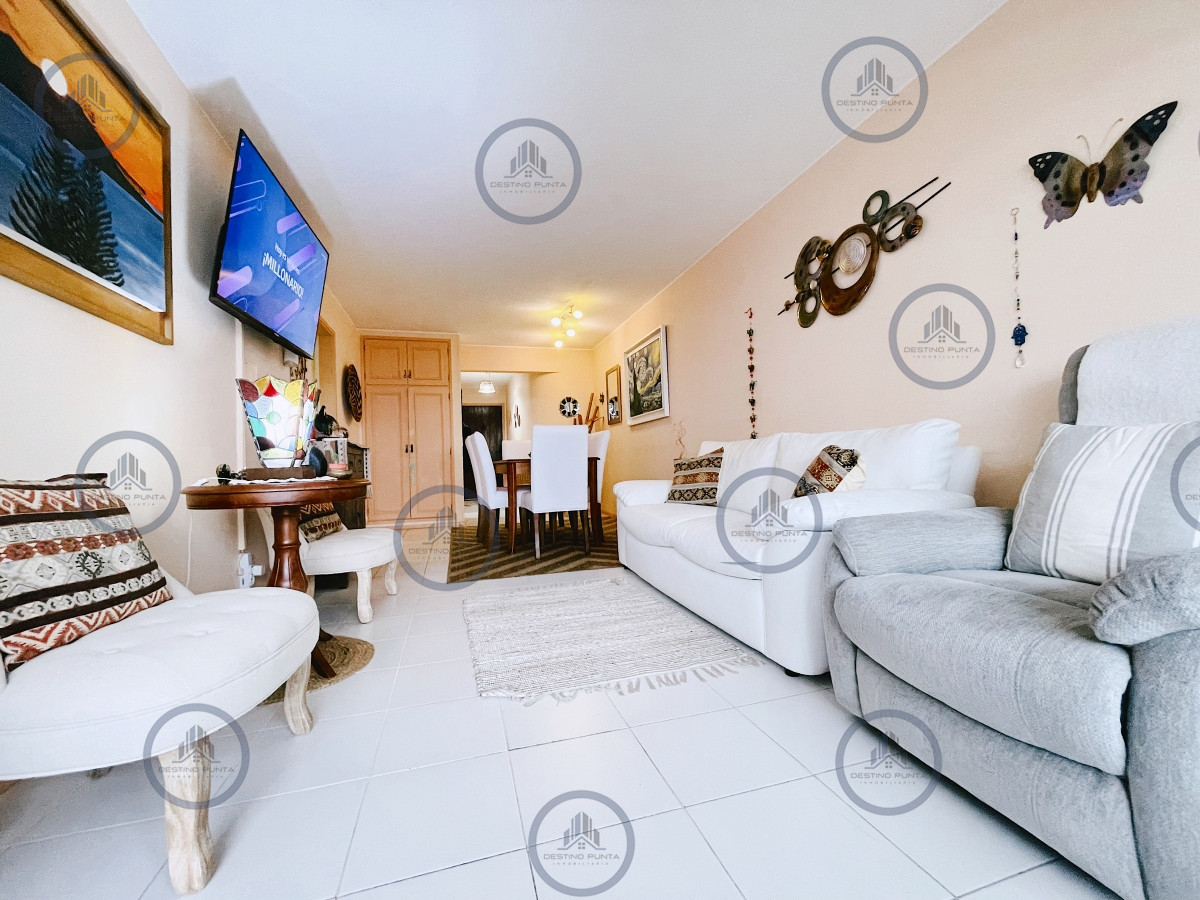 Apartamento ID.2075 - Excelente Apartamento de 2 Dormitorios Frente a Los Dedos, Playa Brava Punta del Este
