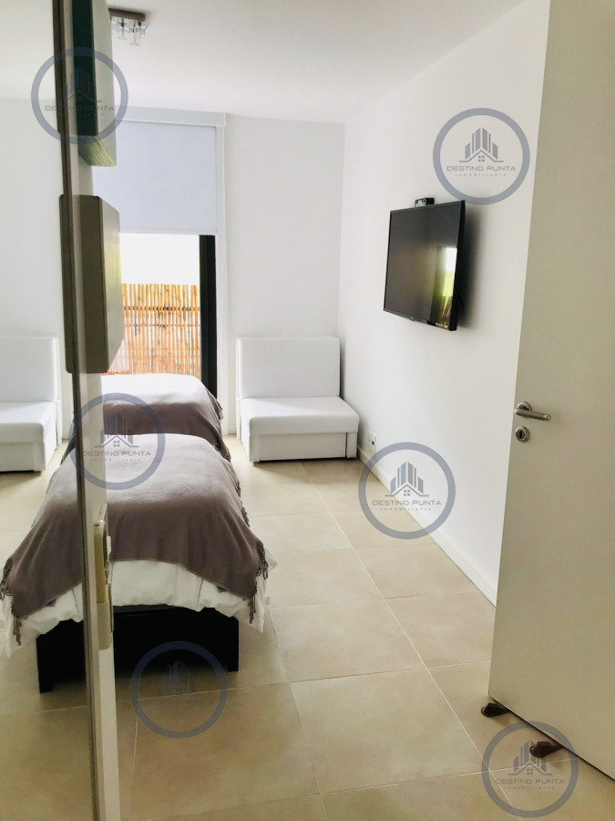 Apartamento ID.1143 - Alquiler temporario de apartamento de dos dormitorios con dos baños en suite, punta ballena 