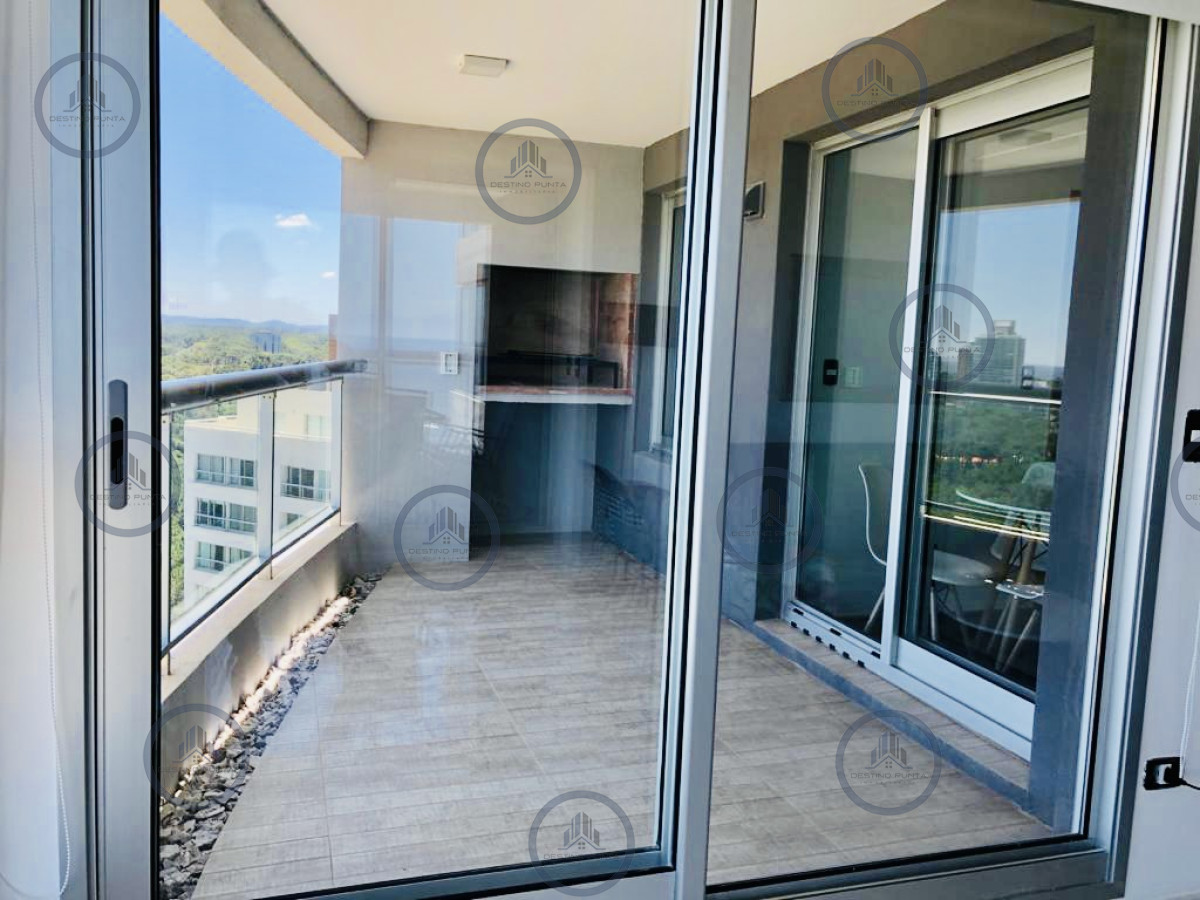 Apartamento ID.167 - Venta y alquiler temporario de apartamento piso alto en torre con servicios. Dos dormitorios más dependencia 