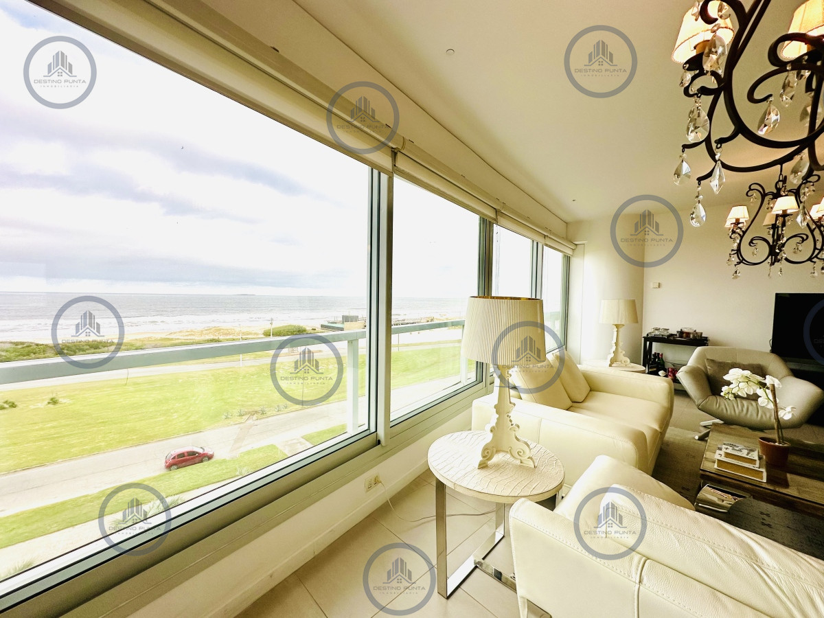 Apartamento ID.272 - Oportunidad en Venta Maravilloso departamento esquinero en Torre Le Parc, Playa Brava, Punta del Este