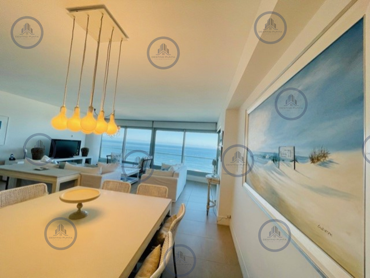 Apartamento ID.46 - Venta de apartamento premiun de tres dormitorios más dependencia en torre de categoría sobre playa Brava, Punta del Este