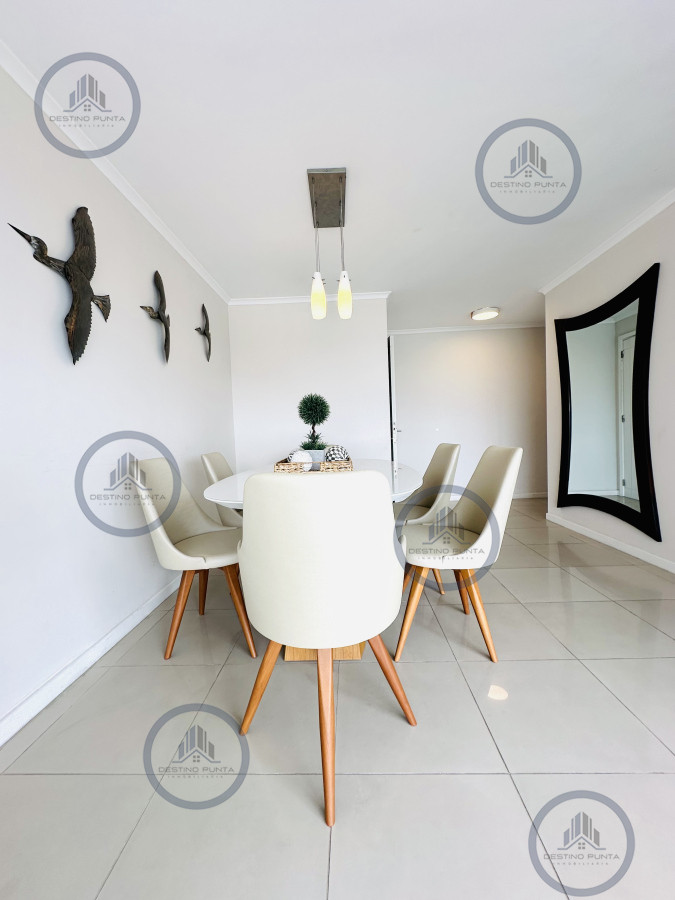 Apartamento ID.176 - Apartamento de 3 Dormitorios en Venta, Ocean Drive Punta del Este