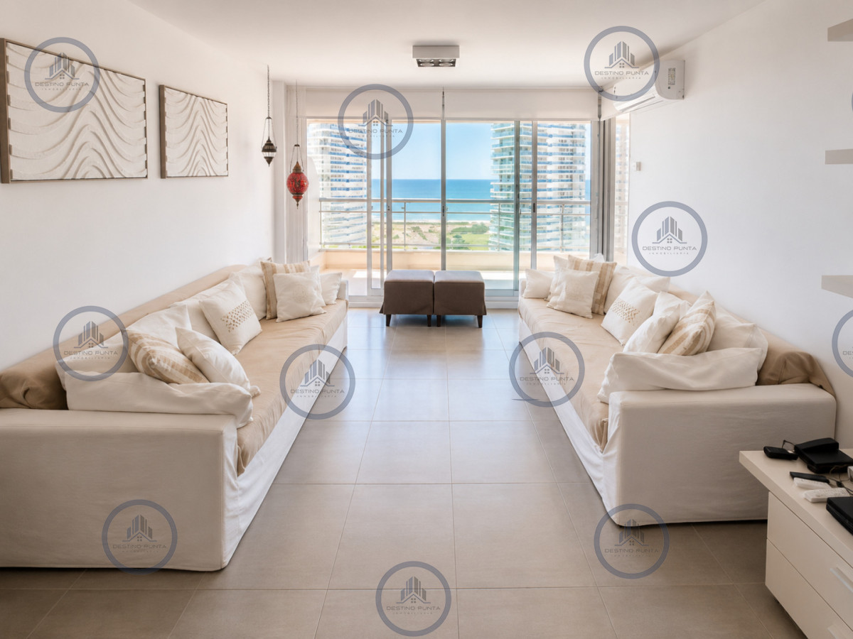 Apartamento ID.3255 - Apartamento de 3 Dormitorios con Vista al Mar, en Playa Brava Punta del Este