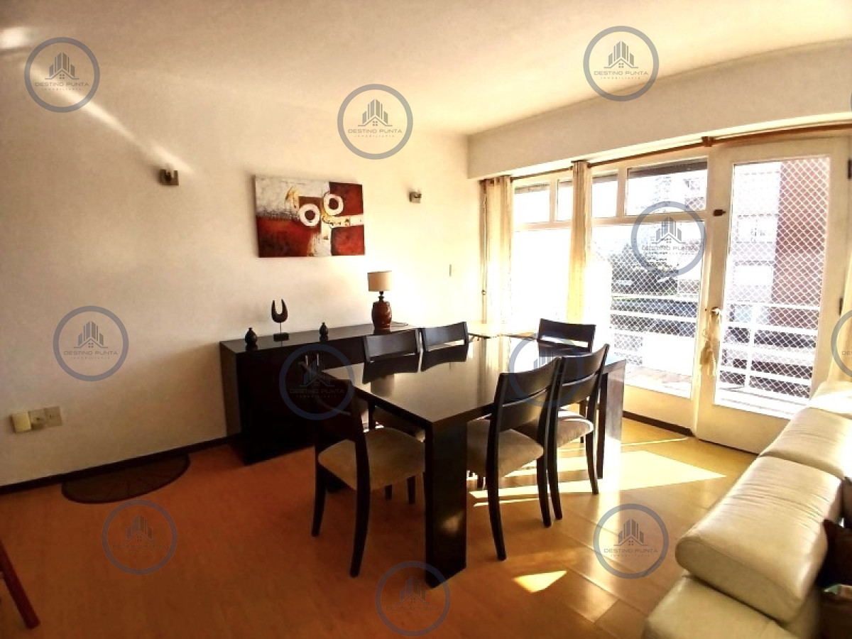 Apartamento ID.3193 - Venta | Apartamento de 2 dormitorios frente al mar – Playa Mansa, Punta del Este