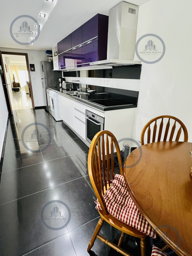 Apartamento ID.1682 - Apartamento de 2 Dormitorios y Parrillero con Vista al Mar en Playa Brava, Look Brava
