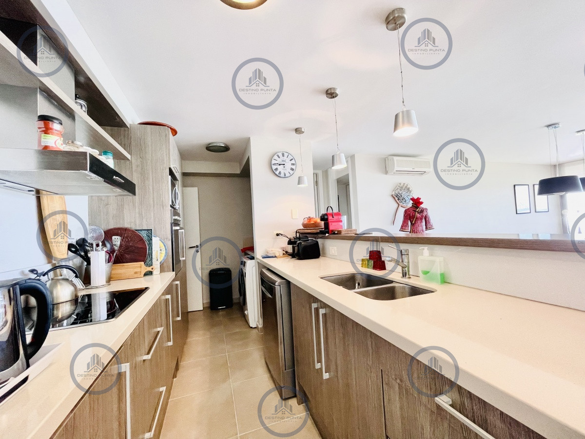 Apartamento ID.421 - Maravilloso departamento de 2 dormitorios con parrillero y salida al jardín en alquiler 