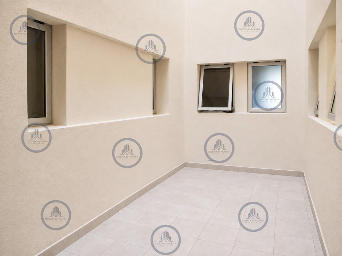 Apartamento ID.1817 - Apartamento de 3 Dormitorios Primera Línea del Mar, Playa Brava Punta del Este