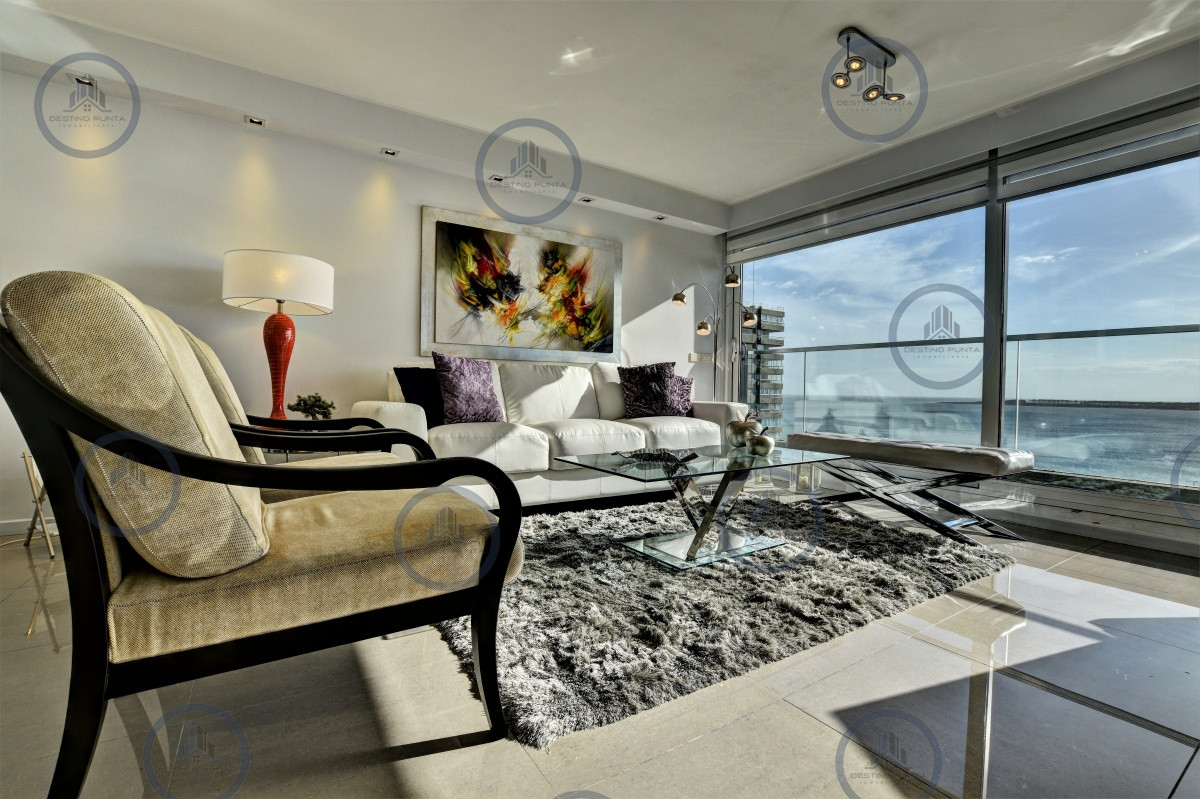Apartamento ID.157 - Moderno apartamento de 3 Dormitorios y Dependencia Playa Mansa