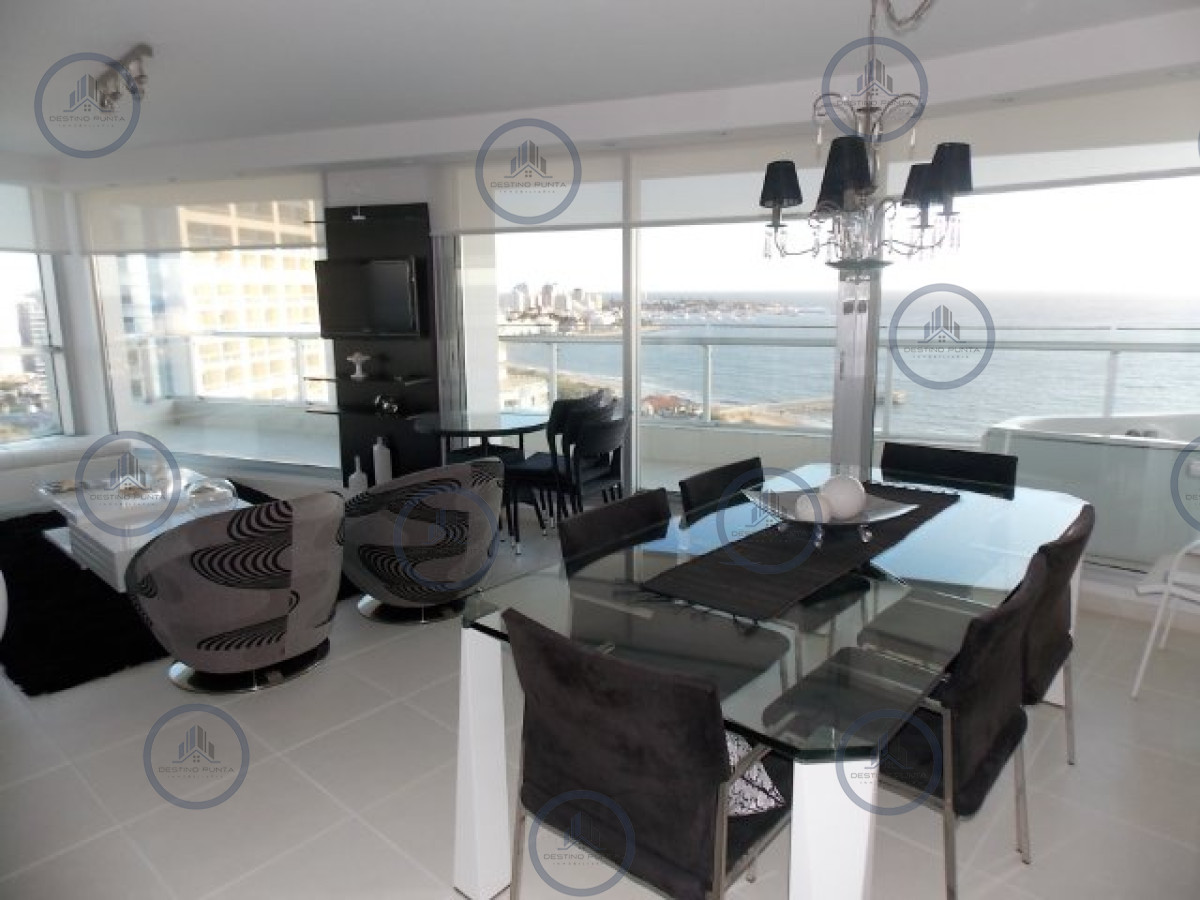 Apartamento ID.86 - Venta  de apartamento esquinero de tres dormitorios en Playa Mansa