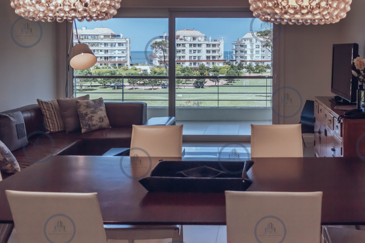 Apartamento ID.235 - Venta y alquiler temporario de maravilloso departamento penthouse en complejo privado de Playa Mansa