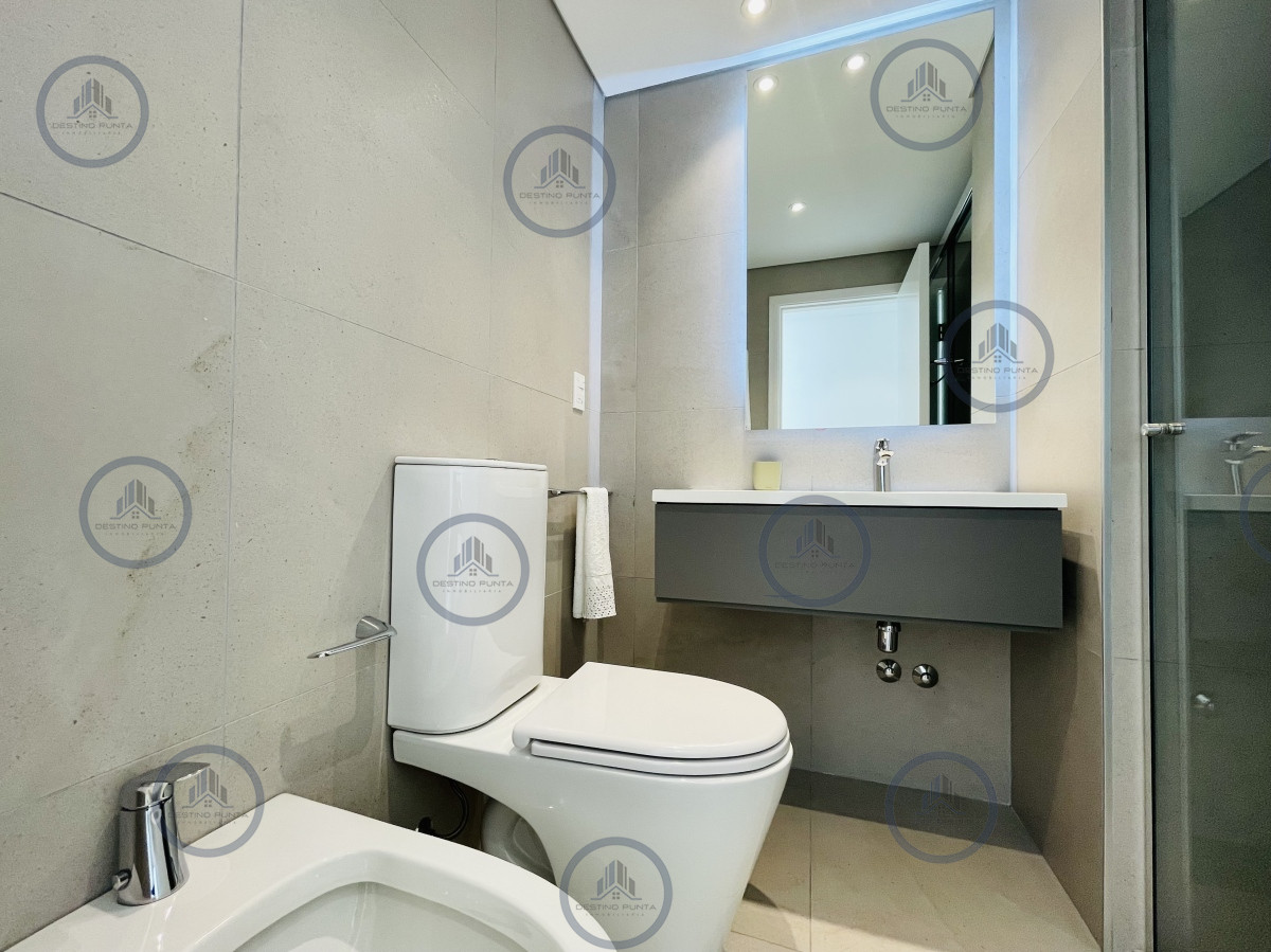 Apartamento ID.1940 - Venta Espectacular Apartamento Frente al Mar, 3 Dormitorios, Le Parc Punta del Este