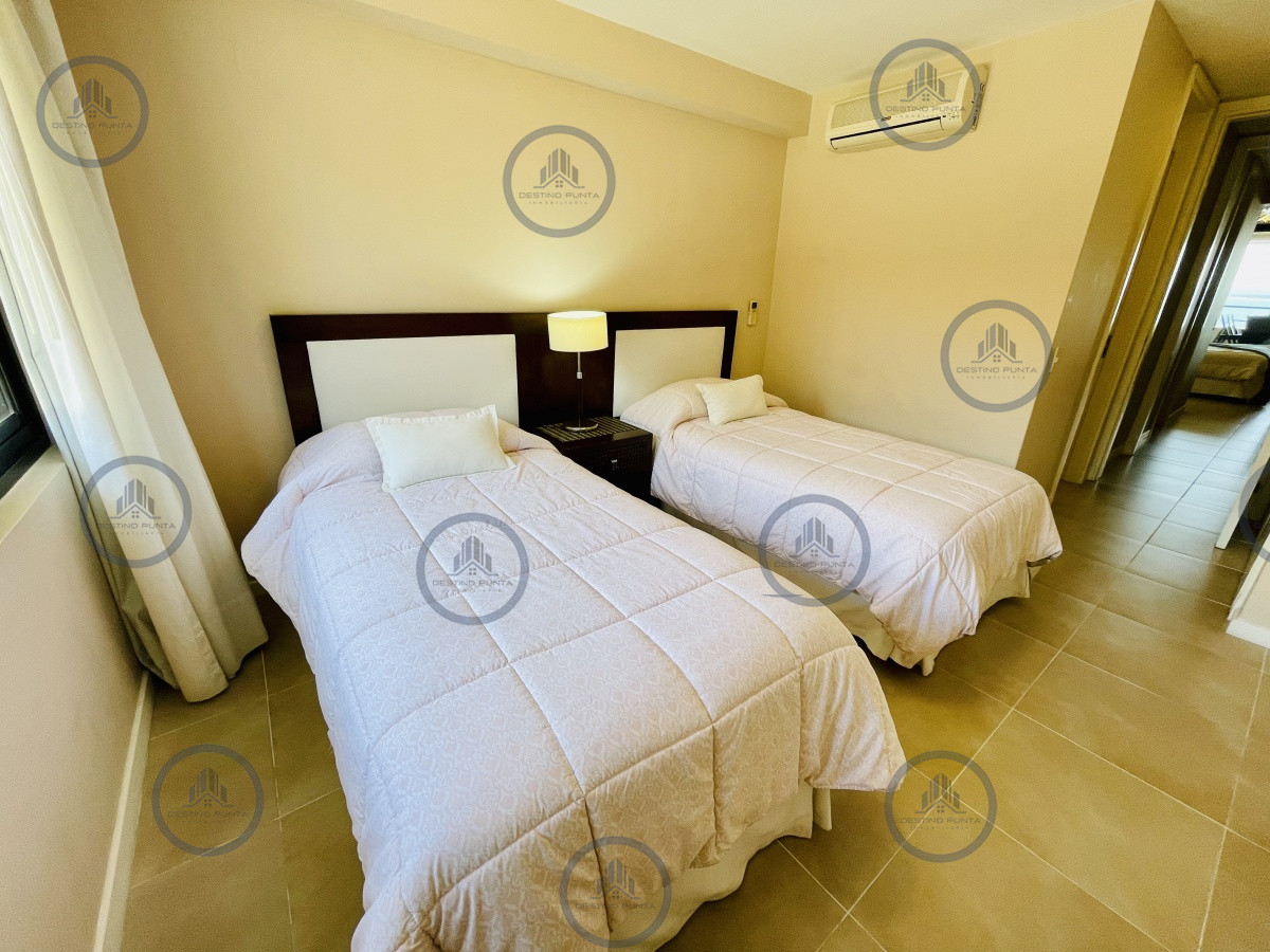 Apartamento ID.928 - Alquiler temporario de apartamento de dos dormitorios con parrillero de uso exclusivo en Punta Ballena