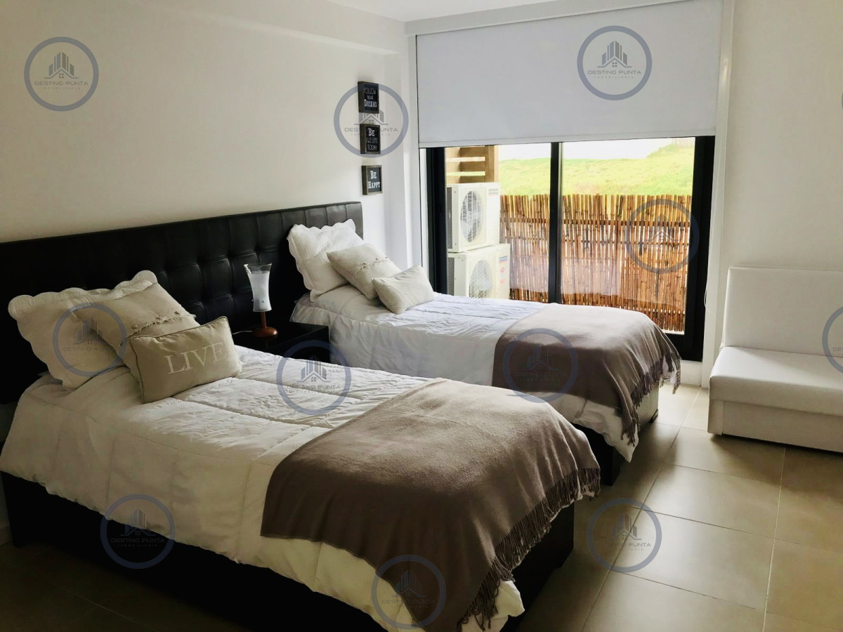 Apartamento ID.1143 - Alquiler temporario de apartamento de dos dormitorios con dos baños en suite, punta ballena 