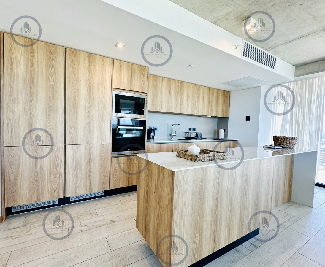 Apartamento ID.677 - Venta y alquiler de apartamento de tres dormitorios con tres suites moderno a estrenar, playa Brava