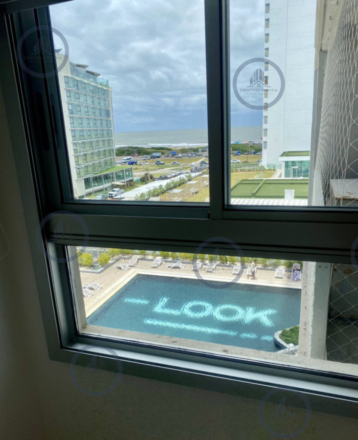 Apartamento ID.2896 - Alquiler temporal apartamento de 3 amplios dormitorios más dependencia con parrillero propio Playa Brava