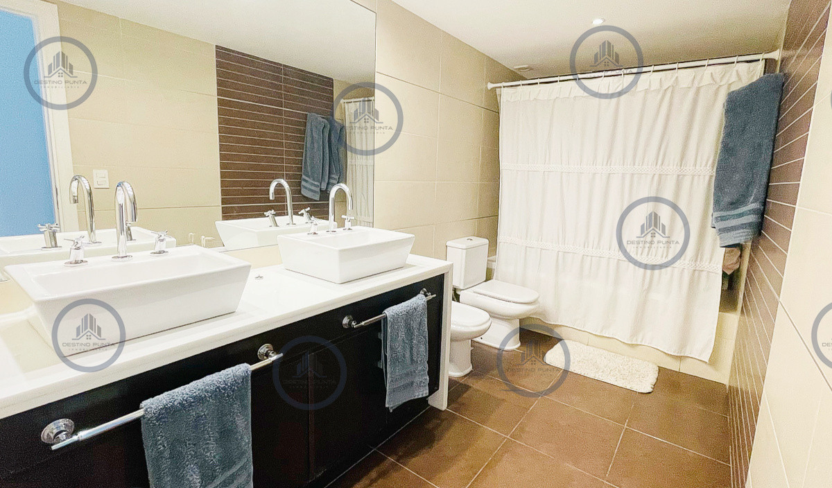 Apartamento ID.457 - Venta y alquiler temporario de apartamento premiun en Torre Imperiale de Playa Brava, Punta del Este
