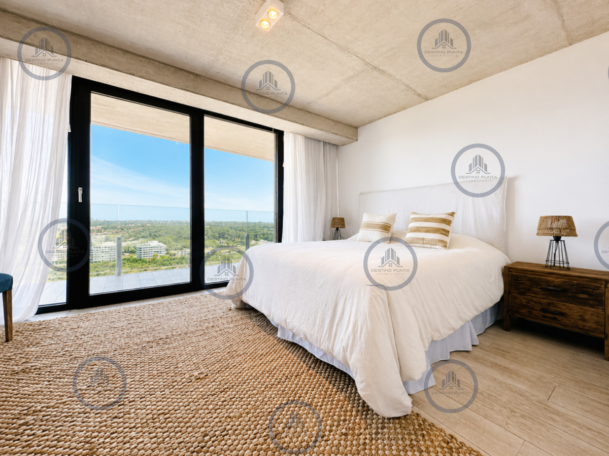 Apartamento ID.680 - Apartamento de 1 Dormitorio en Suite, piso alto de Torre Surfside Village, Punta del Este