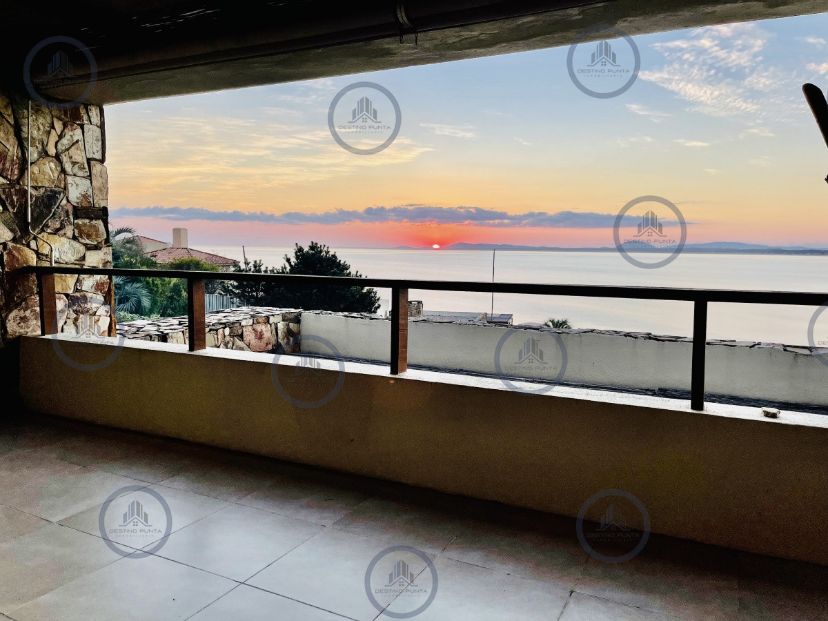 Apartamento ID.26 - Alquiler temporario de apartamento de dos dormitorios con parrillero de uso exclusivo en Punta Ballena