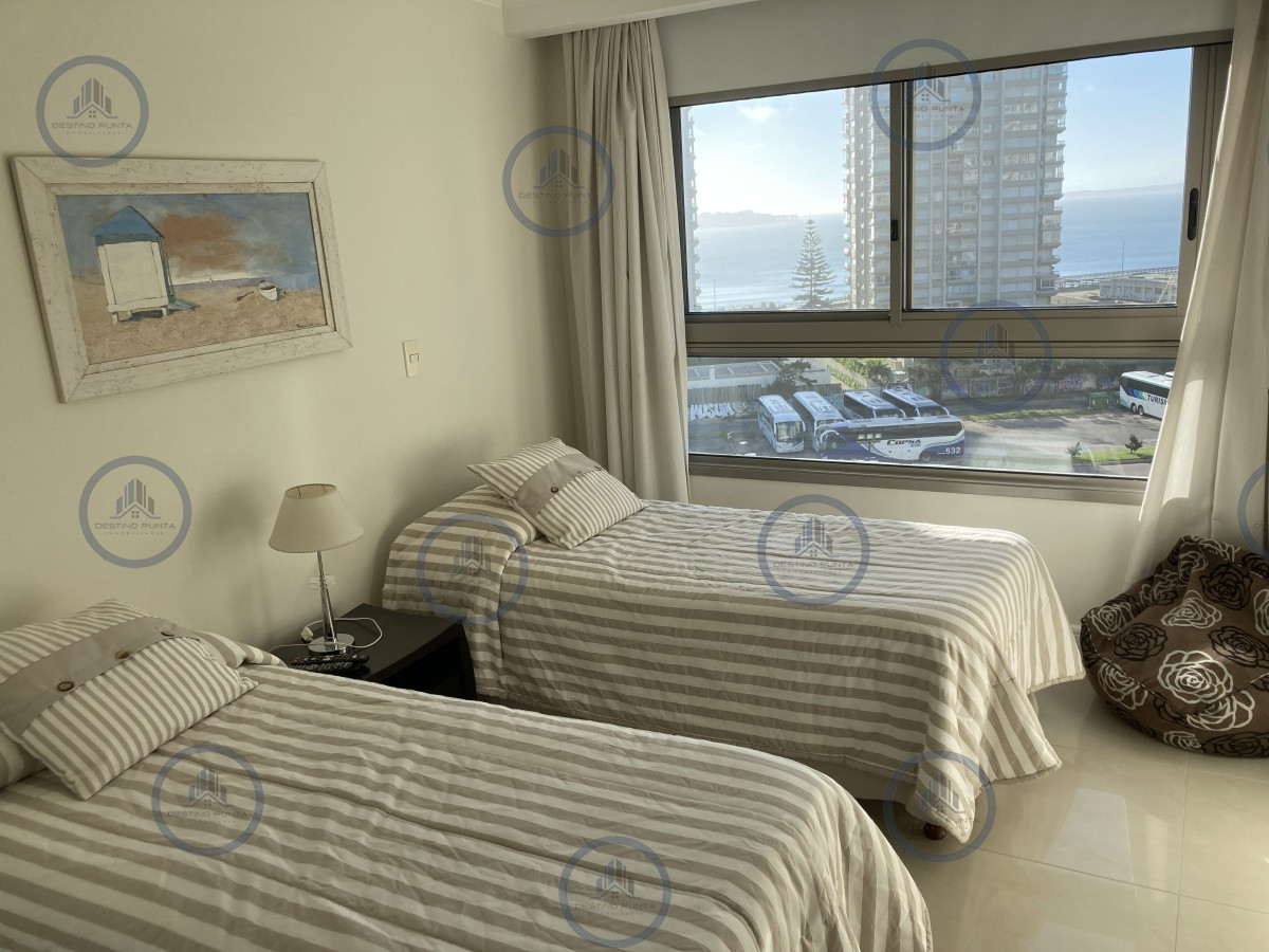 Apartamento ID.456 - Venta y alquiler temporario de apartamento de tres dormitorios en torre Premiun de playa Brava, Punta del Este