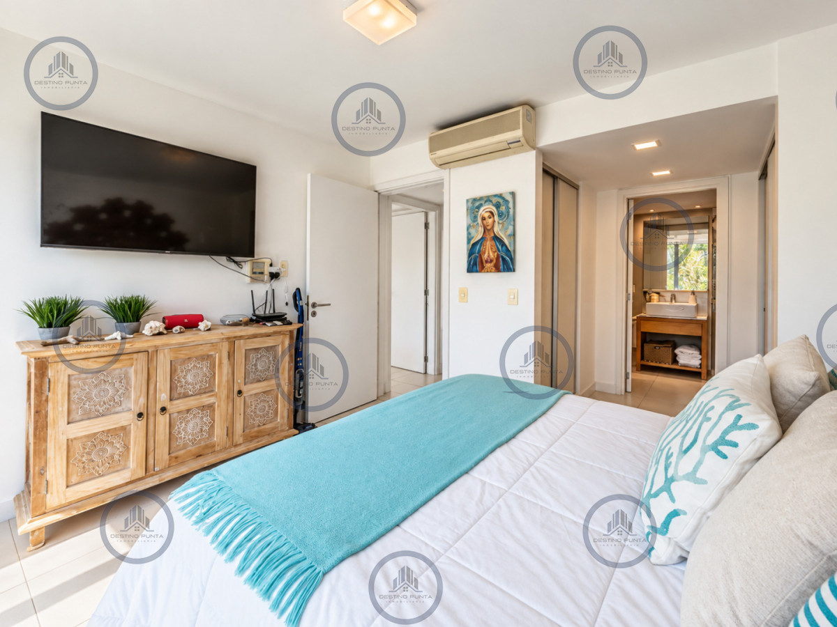 Apartamento ID.2466 - Venta de Apartamento de 2 Dormitorios y Parrillero en la Loma de la Ballena en exclusivo complejo