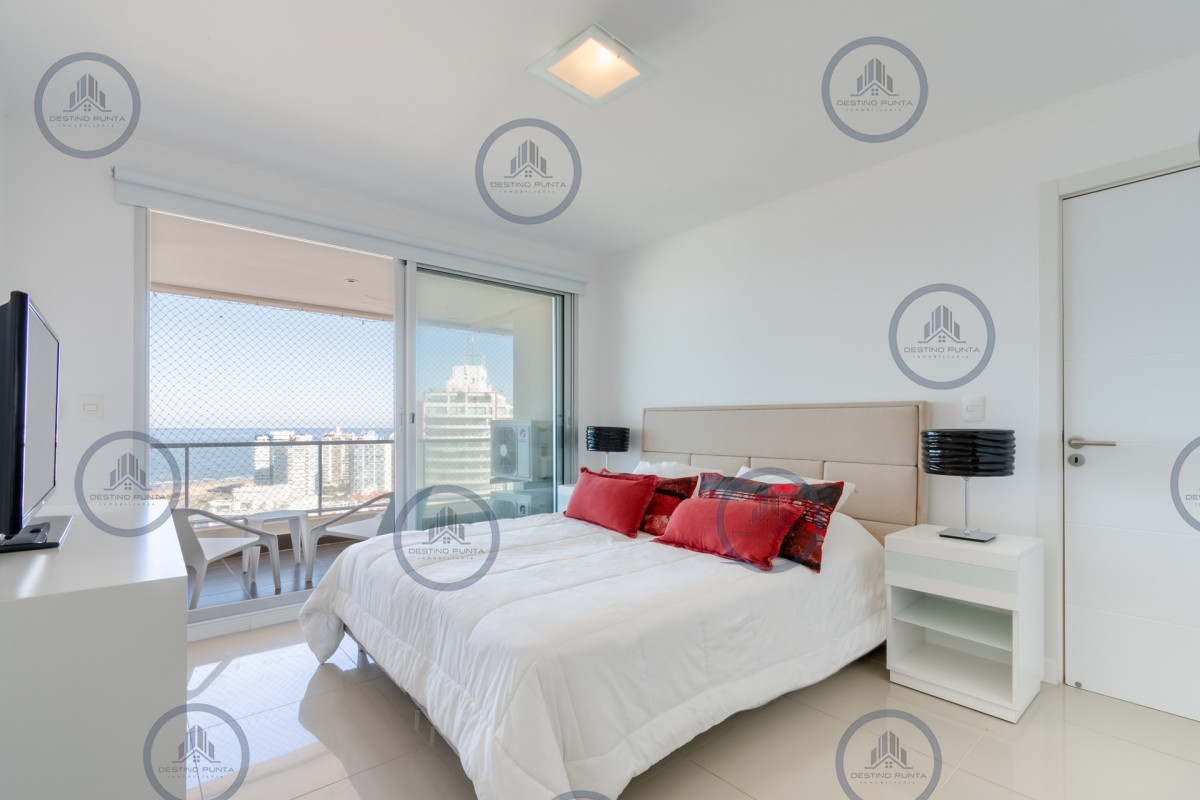 Apartamento ID.248 - Apartamento de 2 Dormitorios en Playa Brava con Vista al Mar - Venta