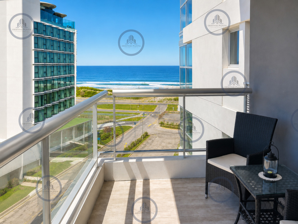 Apartamento ID.3254 - Apartamento de 2 Dormitorios con Dependencia y Parrillero Propio en Playa Brava