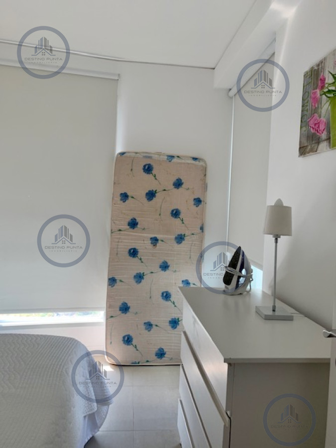 Apartamento ID.51 - Alquiler temporario de apartamento de dos dormitorios más dependencia de servicio sobre Playa Brava, Punta del Este