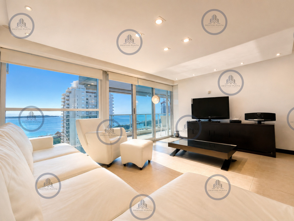 Apartamento ID.3204 - Venta de Excelente Apartamento de 3 Dormitorios con Vista al Mar, Playa Mansa, Punta del Este