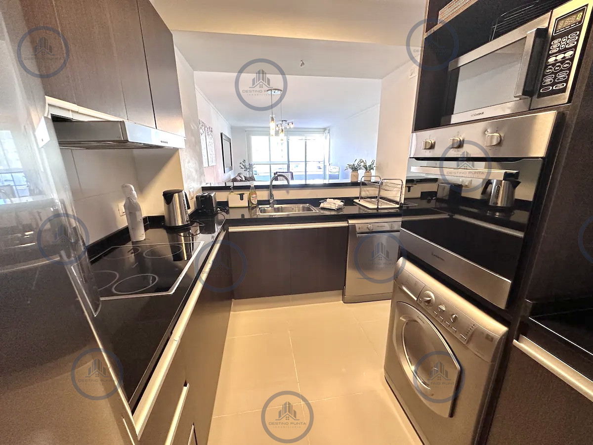 Apartamento ID.1168 - Moderno Apartamento de 2 Dormitorios y Medio en Torre con Servicios, Playa Brava