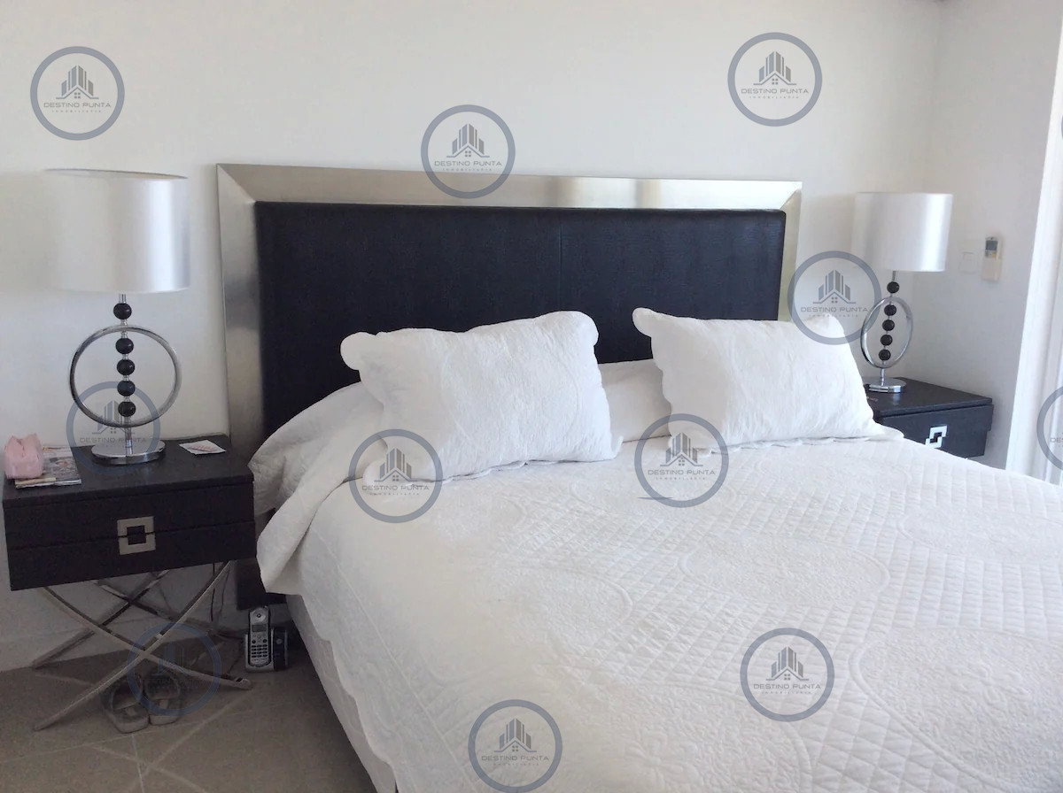 Apartamento ID.218 - Venta y alquiler de moderno departamento de tres dormitorios más dependencia a pasos de Playa Brava