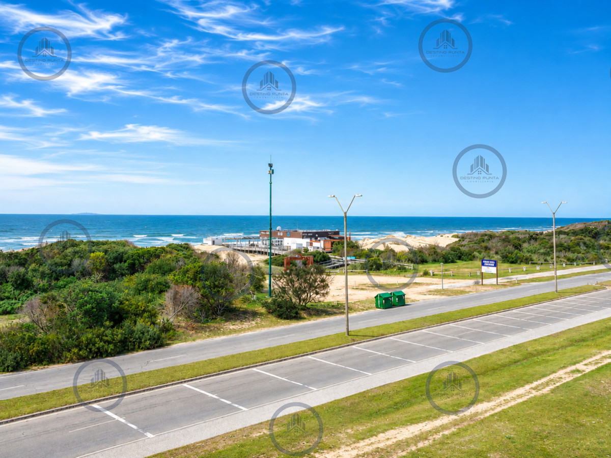 Apartamento ID.1108 - Apartamento Frente al Mar de 3 Dormitorios, Playa Brava Punta del Este