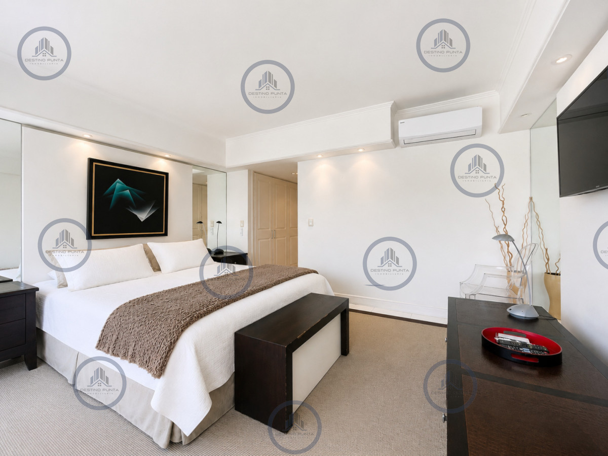 Apartamento ID.3221 - Exclusivo Apartamento Frente al Mar en Playa Brava, 4 Dormitorios 