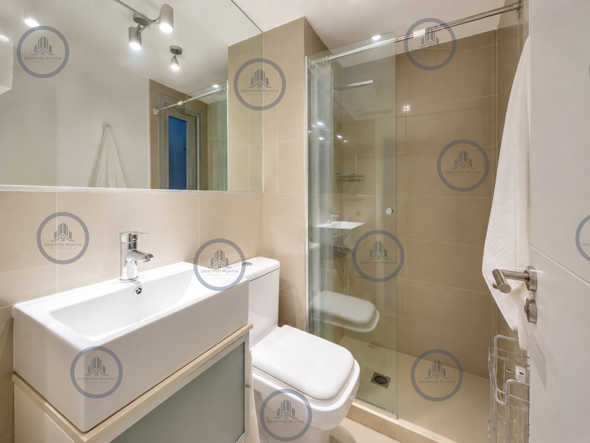 Apartamento ID.3250 - Apartamento moderno de 3 Dormitorios frente al mar en Playa Brava, Punta del Este
