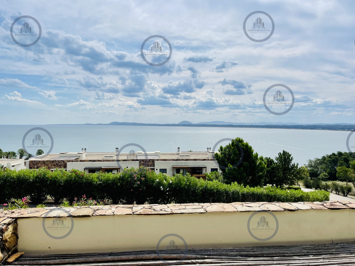 Apartamento ID.1192 - Venta y alquiler de apartamento de dos dormitorios con parrillero de uso exclusivo en Punta Ballena