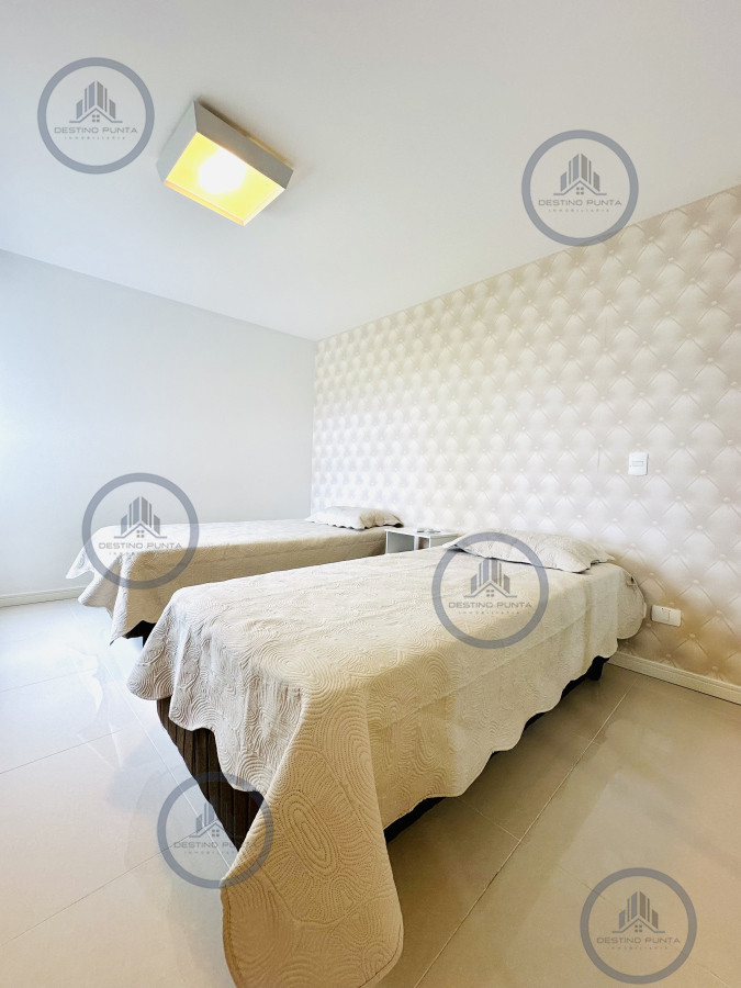 Apartamento ID.2295 - Oportunidad de venta apartamento de 3 dormitorios mas dependencia Playa Brava, Punta del Este