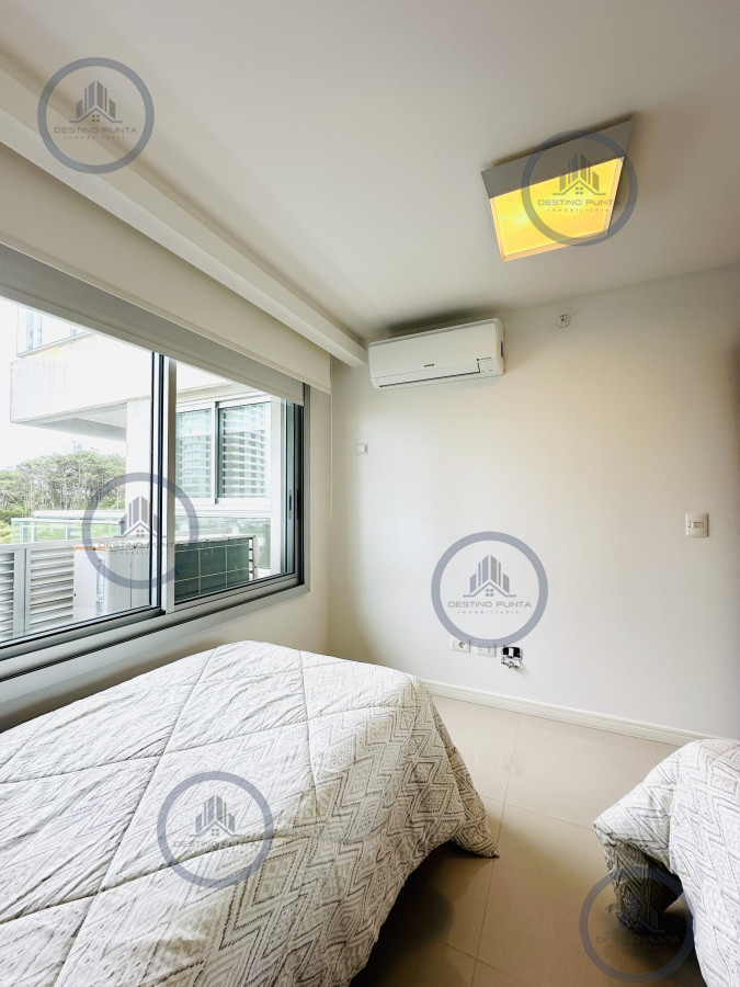 Apartamento ID.2295 - Oportunidad de venta apartamento de 3 dormitorios mas dependencia Playa Brava, Punta del Este