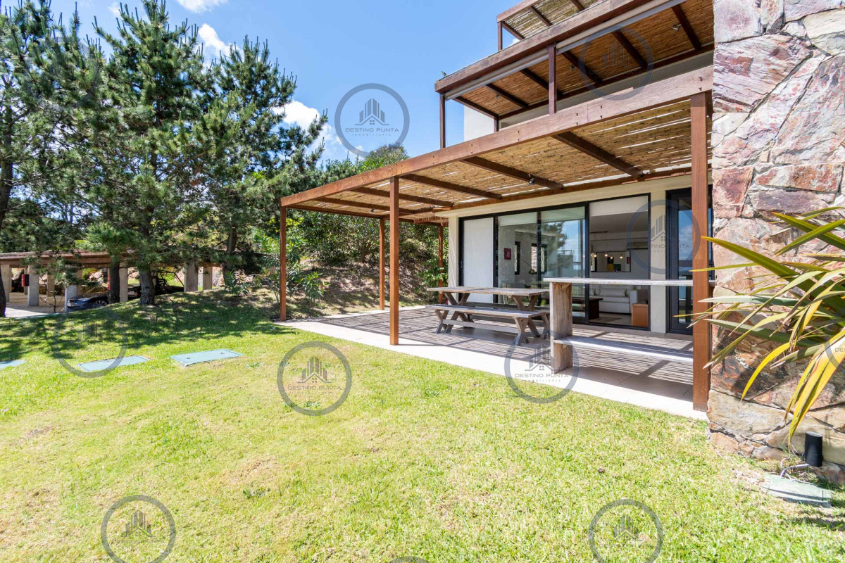 Apartamento ID.377 - Alquiler temporario de apartamento de dos dormitorios con parrillero, Punta Ballena