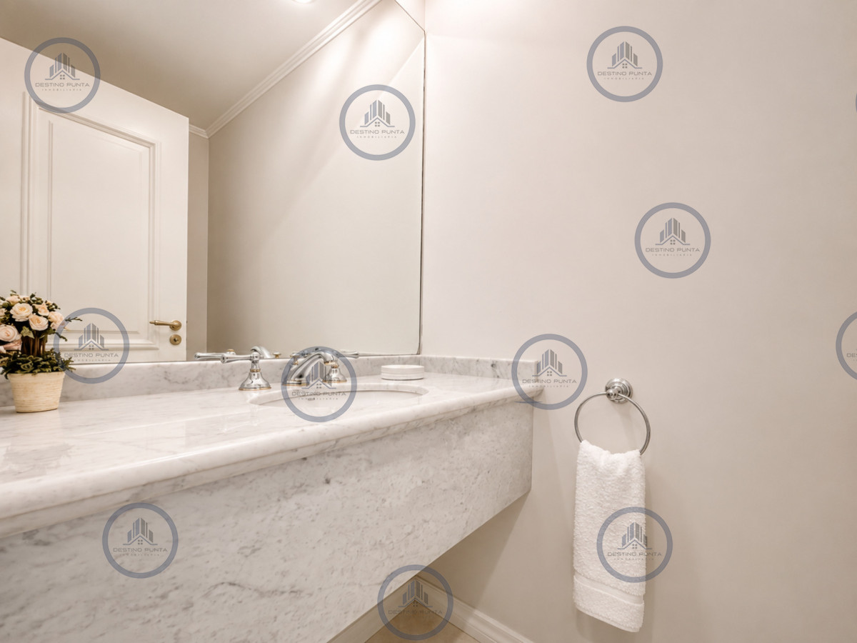 Apartamento ID.79 - Apartamento de 3 Dormitorios sobre Playa Mansa, en Venta y Alquiler, Punta del Este
