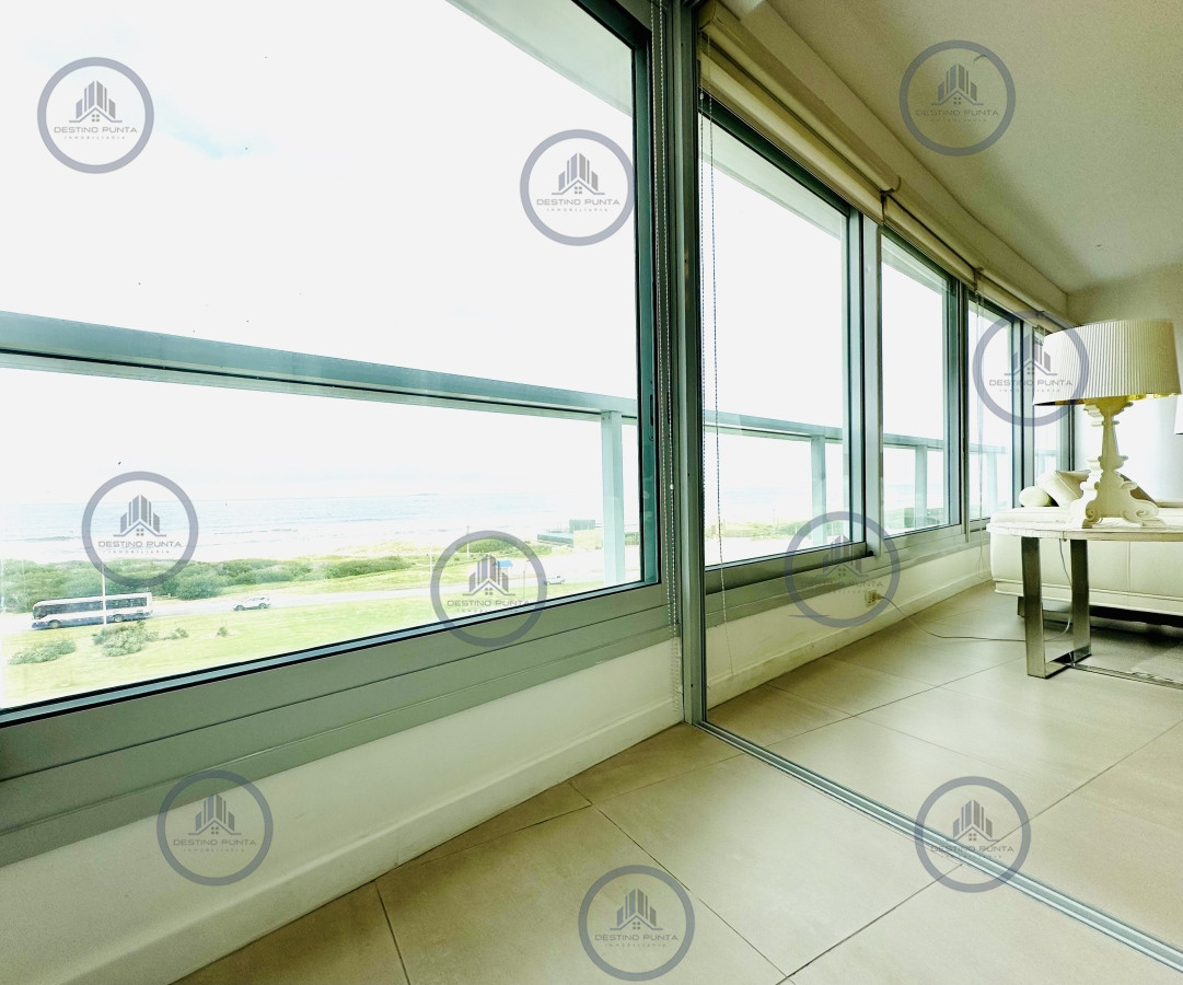 Apartamento ID.272 - Oportunidad en Venta Maravilloso departamento esquinero en Torre Le Parc, Playa Brava, Punta del Este