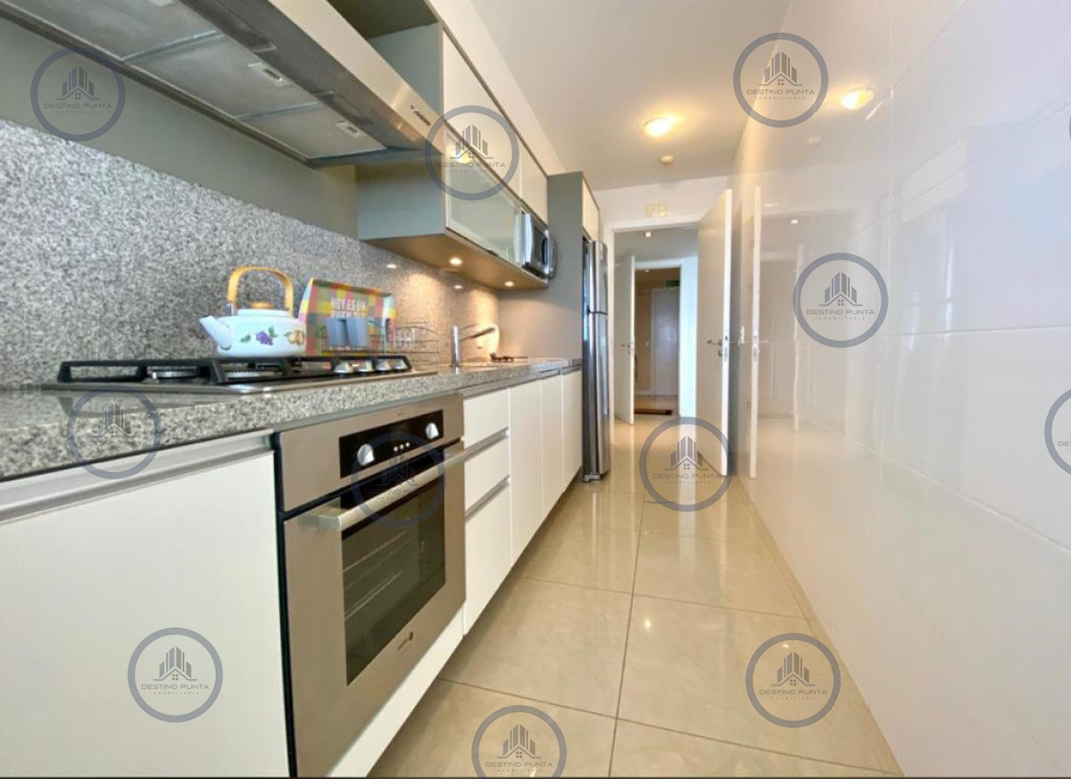 Apartamento ID.479 - Alquiler temporario de apartamento en torre Premiun sobre playa Mansa de tres dormitorios