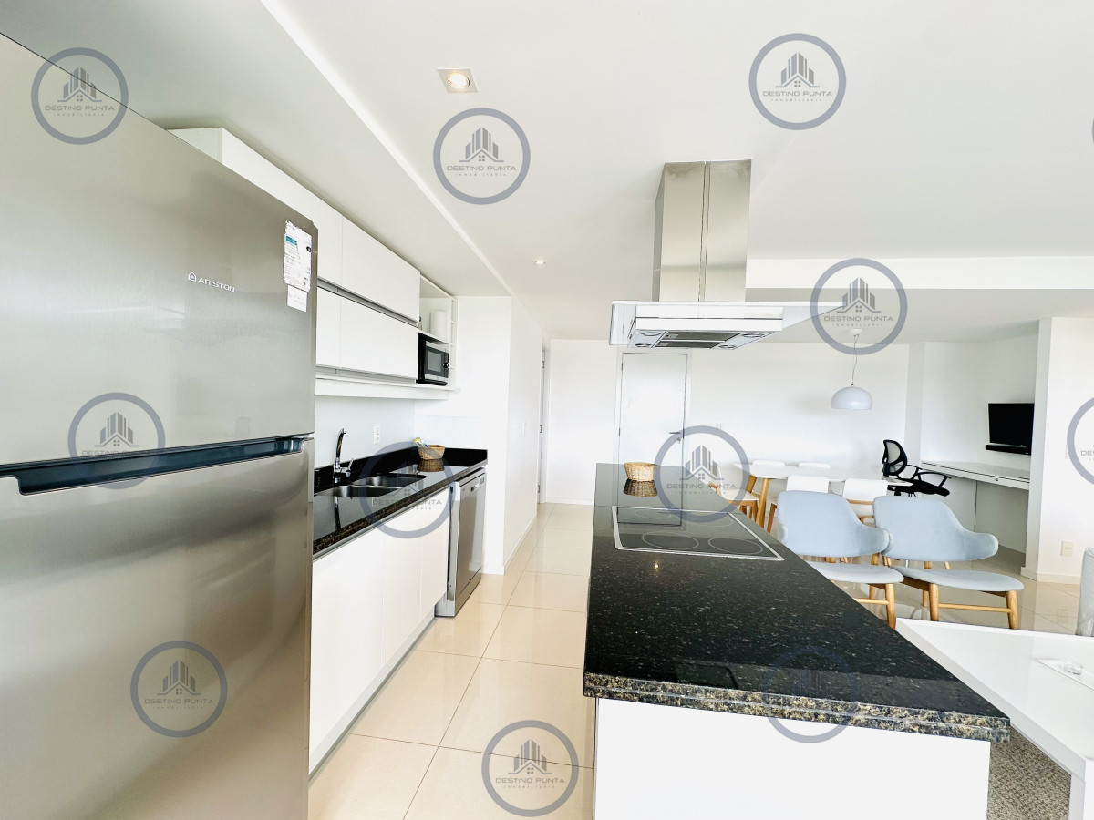 Apartamento ID.881 - Apartamento de 2 Dormitorios en Venta a metros de playa Brava, Punta del Este