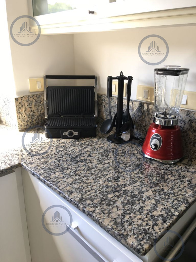 Apartamento ID.31 - Alquiler temporario de apartamento de tres dormitorios más dependencia de servicio, Punta Ballena