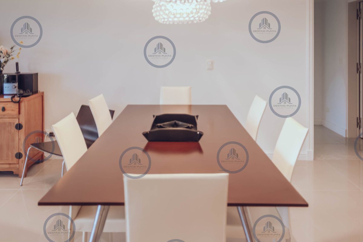 Apartamento ID.235 - Venta y alquiler temporario de maravilloso departamento penthouse en complejo privado de Playa Mansa