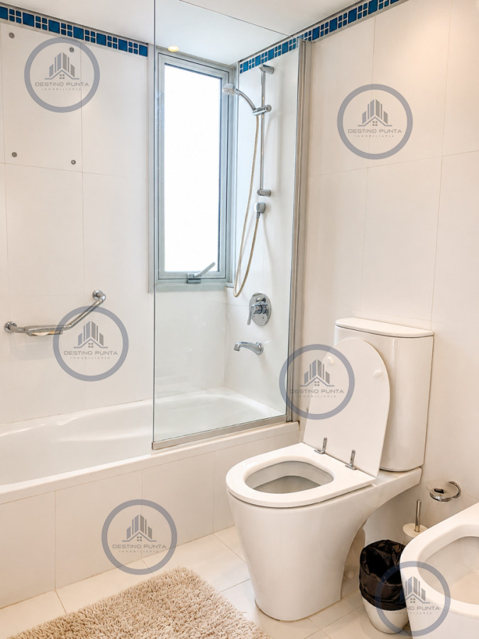 Apartamento ID.48 - Apartamento esquinero de 3 Dormitorios ý Dependencia de servicio, Torre LE PARC, playa Brava. Punta del Este