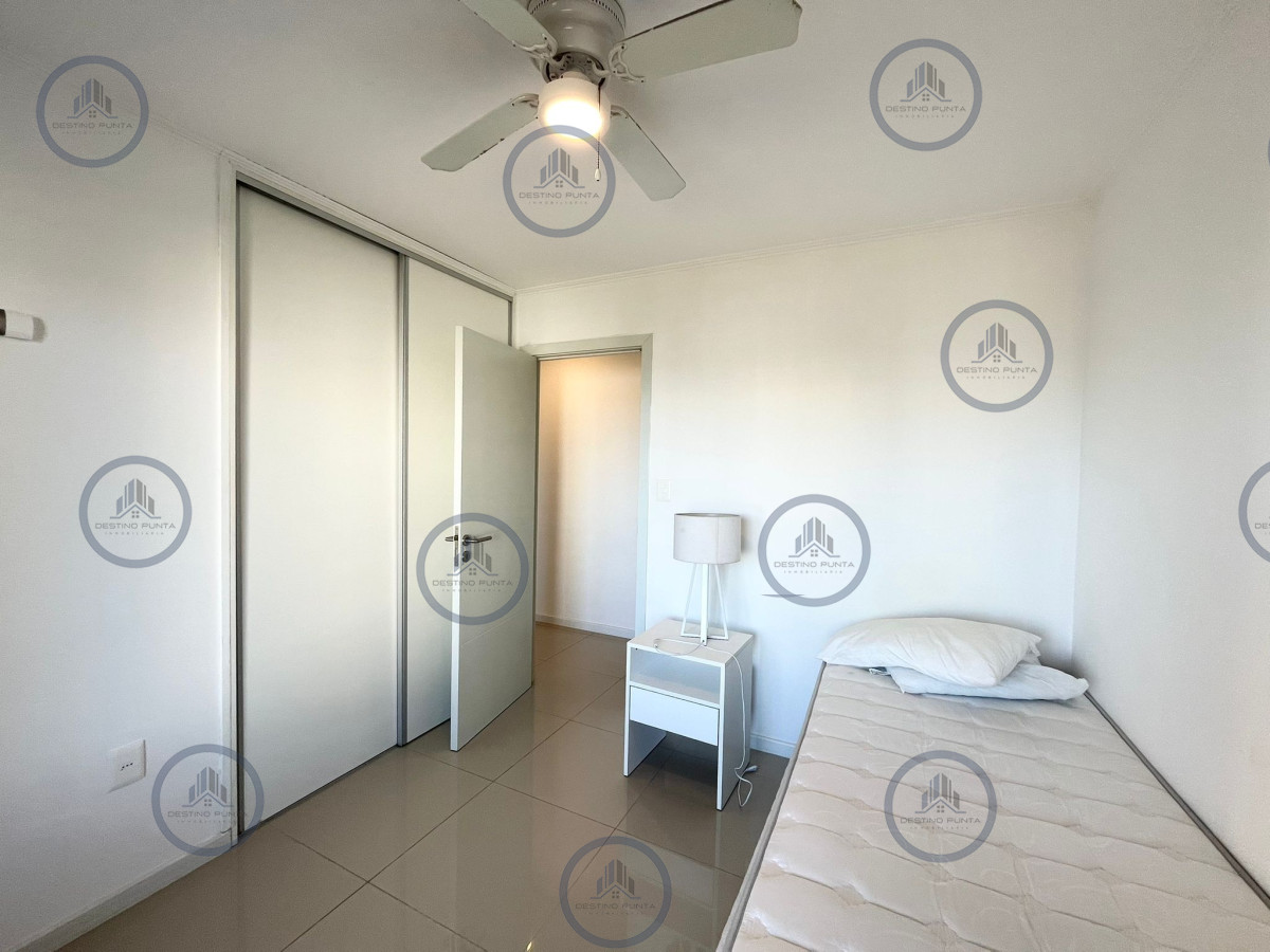 Apartamento ID.2106 - Apartamento de 3 Dormitorios y Parrillero en Playa Brava - Punta del Este