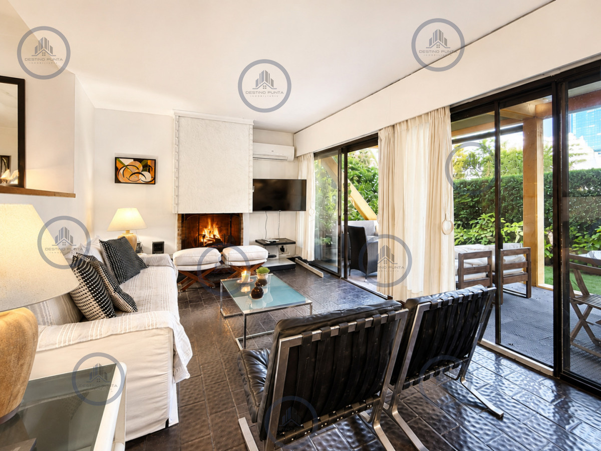 Apartamento ID.3115 - Oportunidad en Venta! Apartamento con alma de casa, 3 Dormitorios, Parrillero y Estufa, en zona Península Punta del Este