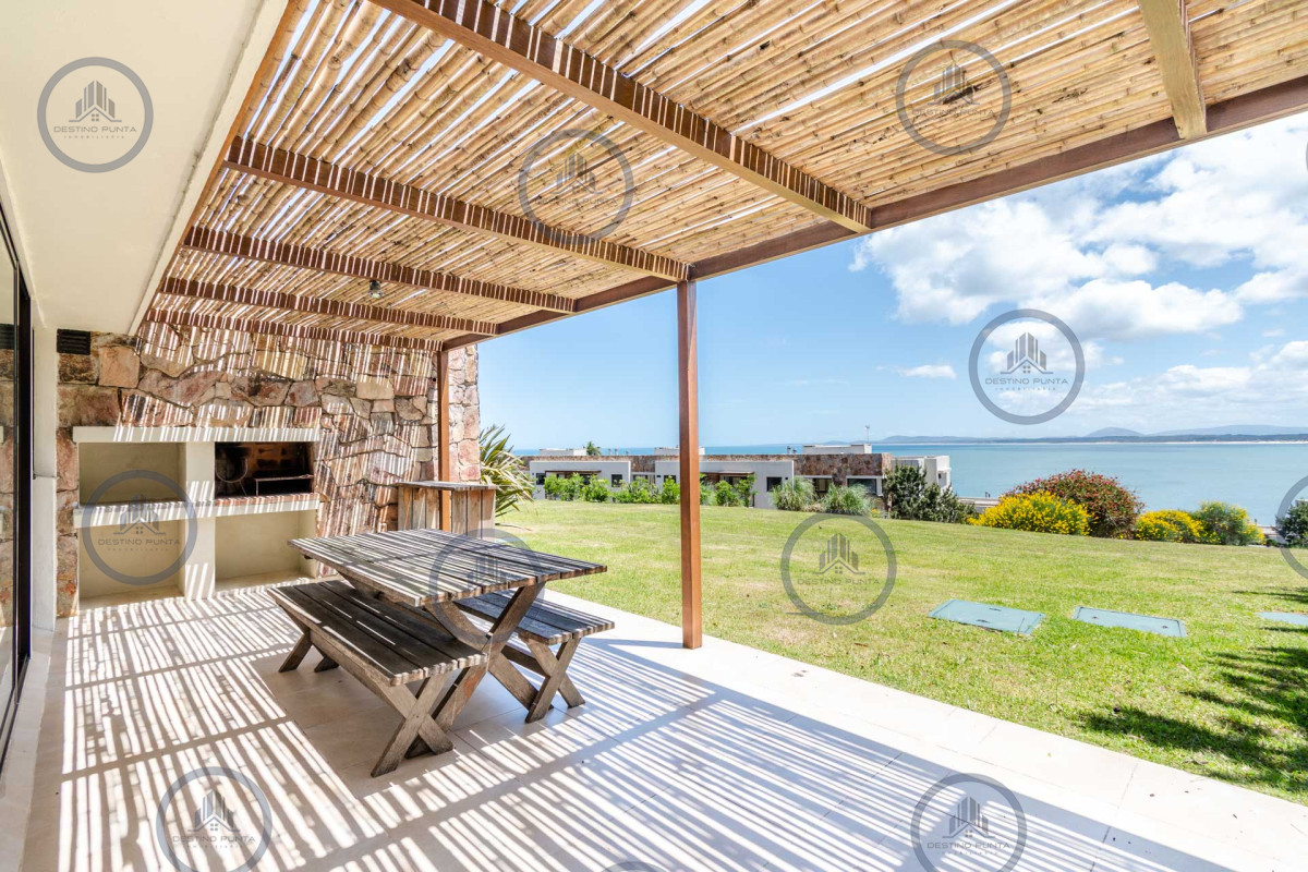 Apartamento ID.377 - Alquiler temporario de apartamento de dos dormitorios con parrillero, Punta Ballena