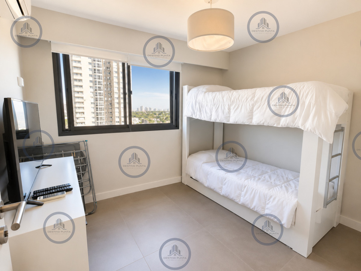 Apartamento ID.2427 - Apartamento de 2 Dormitorios en piso alto con excelentes amenities, a metros de Playa Mansa, Punta del Este